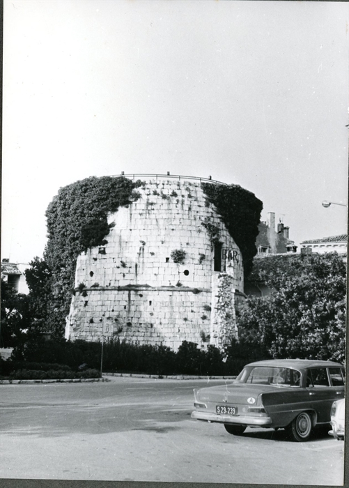 Image description